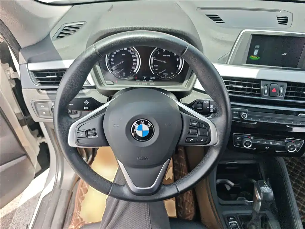 BMW X1 2019 sDrive18Li Fashion Model фото 11