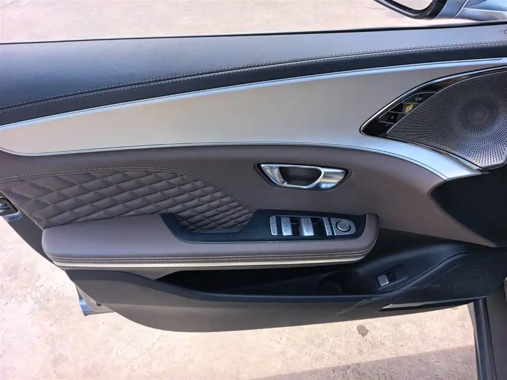 BYD Han 2022 DM-i 121KM Premium Edition фото 9