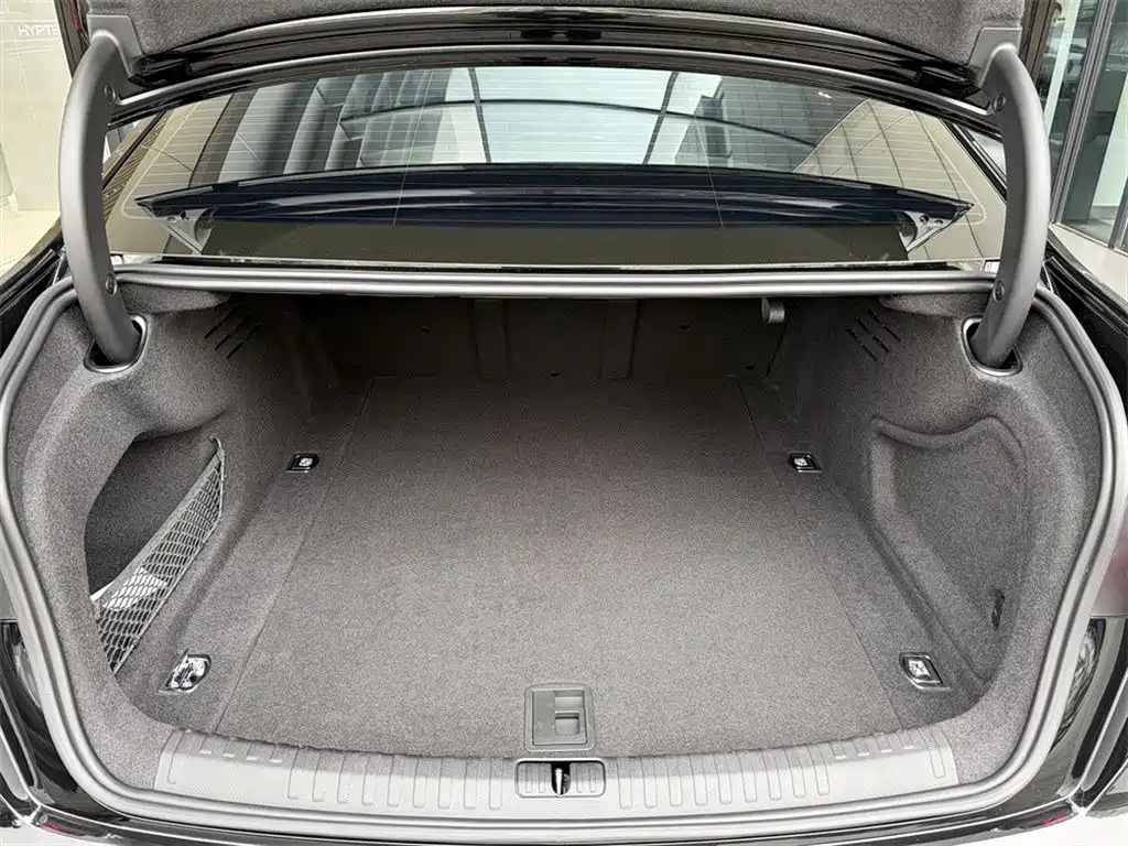 Audi A6L 2024 45 TFSI Premium Elegance фото 9