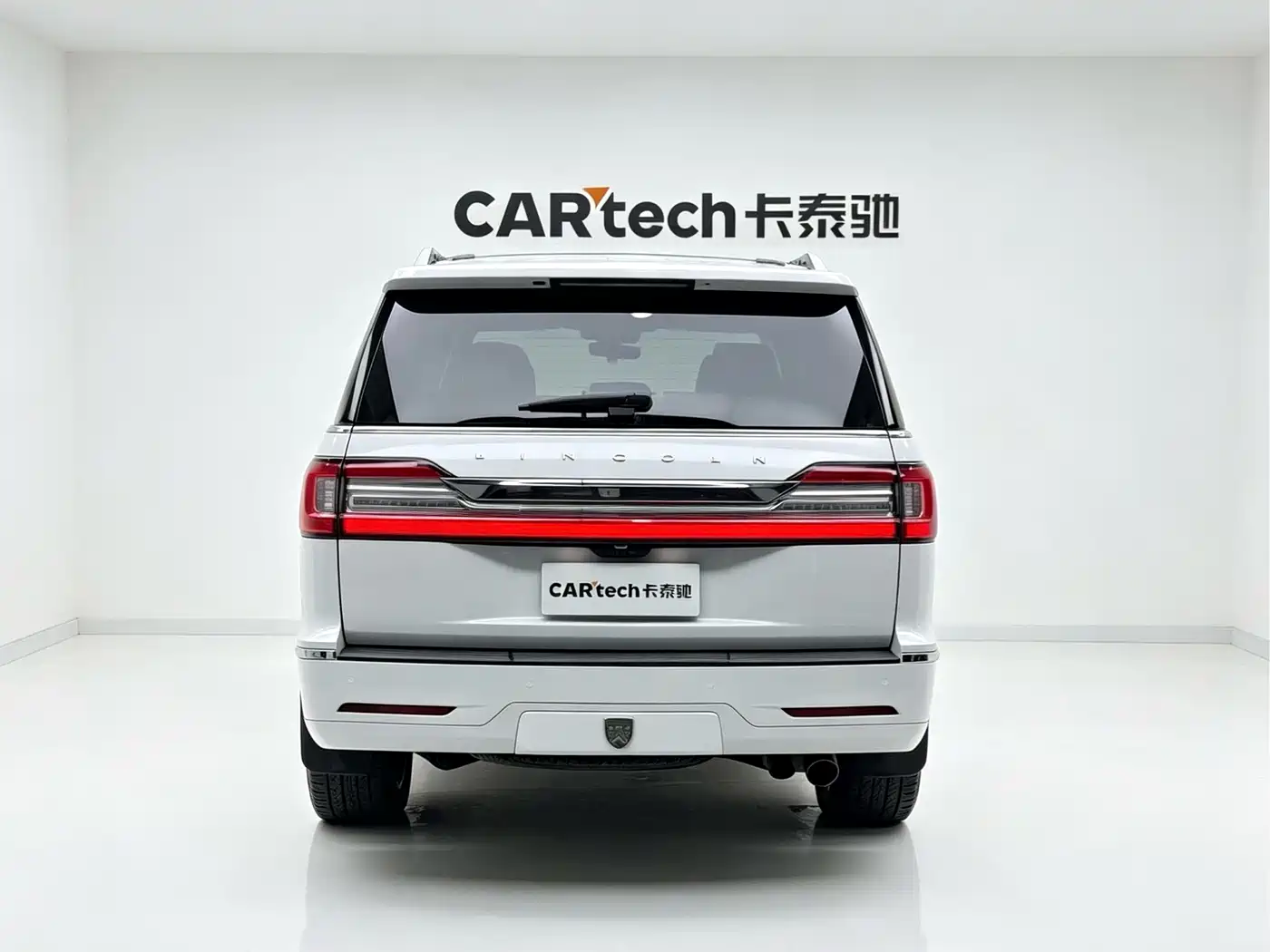 Фото 6 - Lincoln Navigator