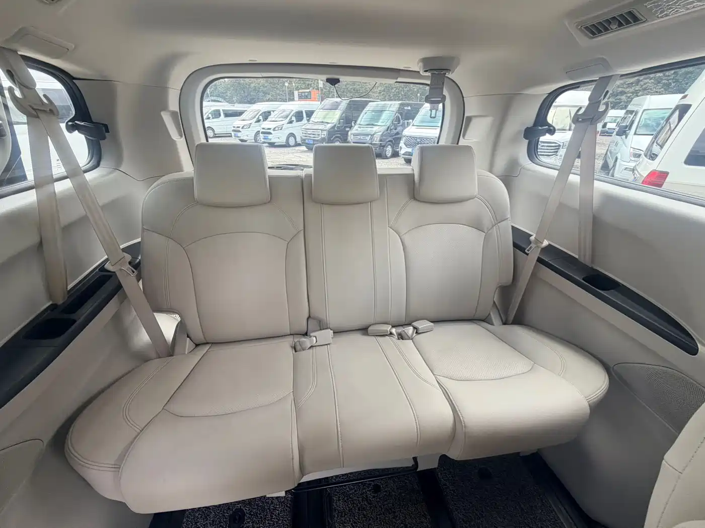 SAIC Maxus Maxus G10 2021 2.0T Automatic Smart Edition Gasoline 7-Seater фото 12