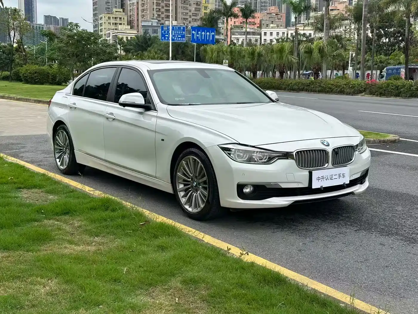 BMW 3 Series 2019 320Li Fashion Type фото 2