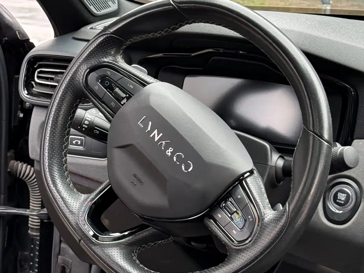 Lynk & Co 03 2021 2.0TD Auto Jin Plus фото 14