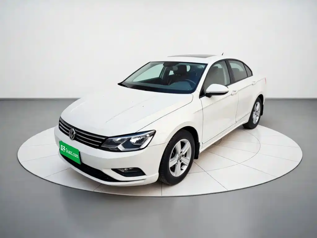 Photo 1 - Volkswagen Lamando