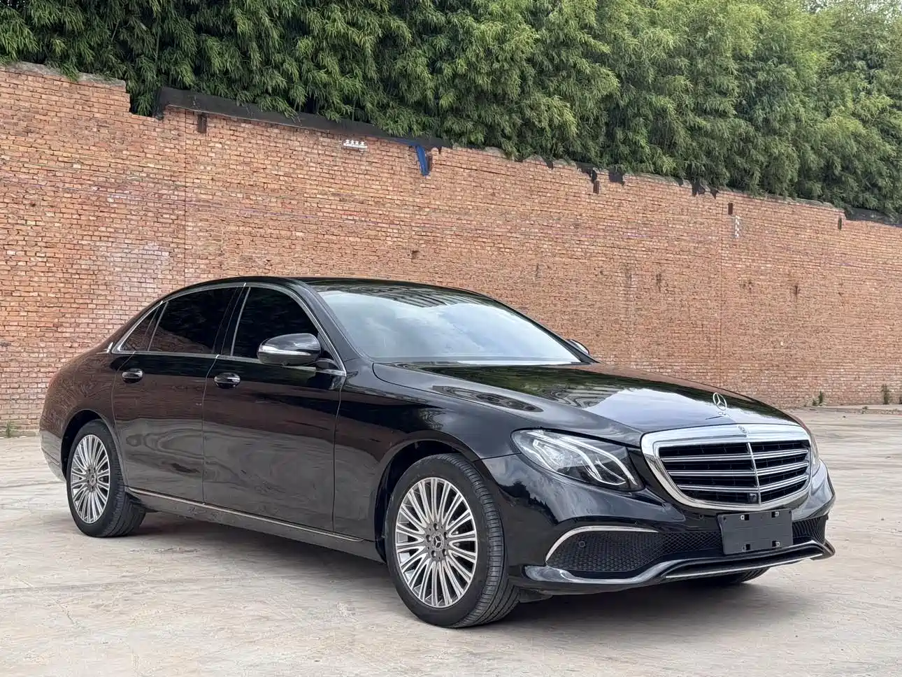 Mercedes-Benz E-Class 2019 E 300 L Luxury фото 3