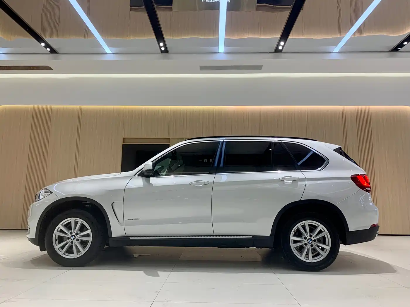 BMW X5 (Import) 2015 xDrive28i фото 3
