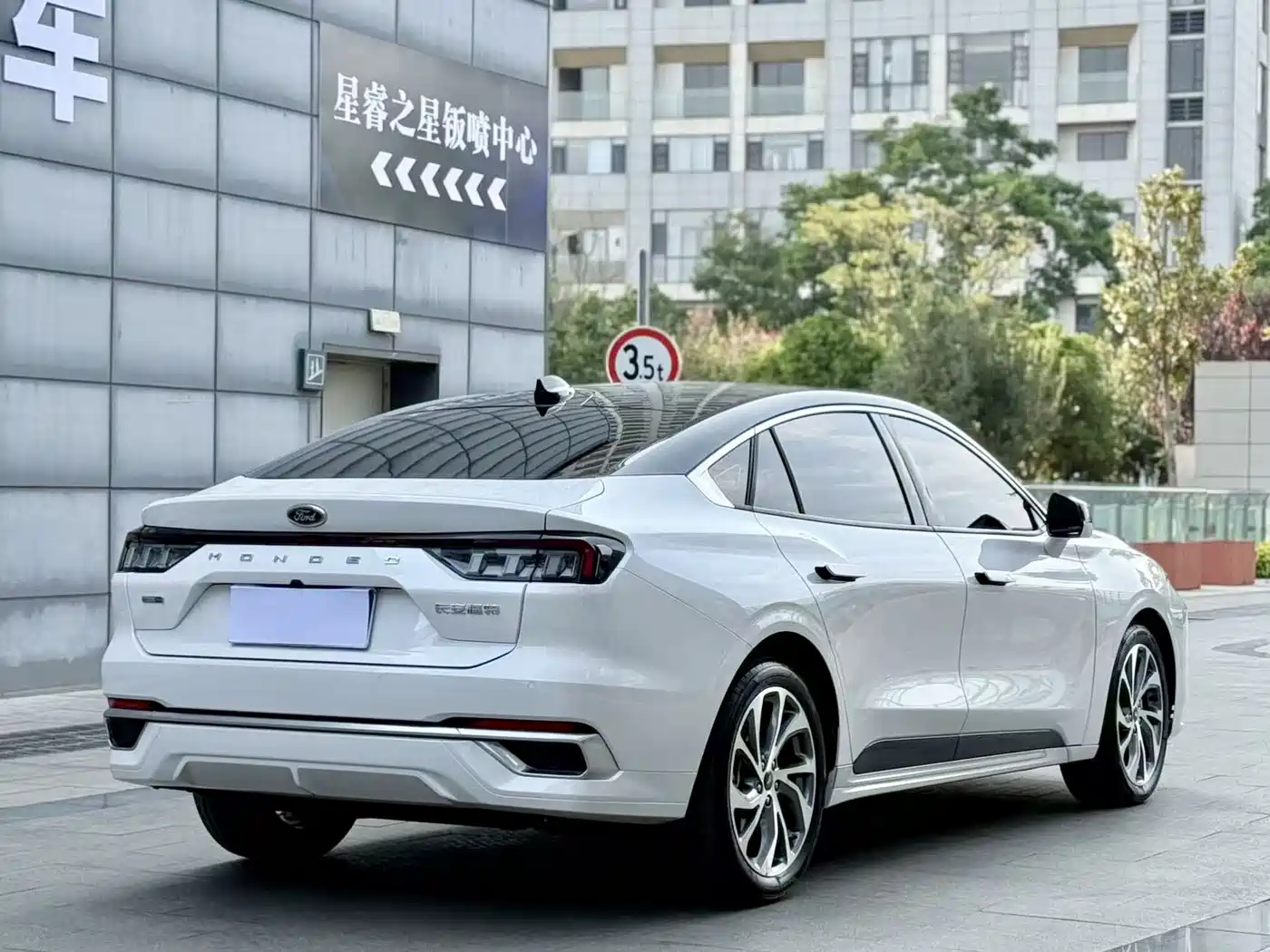 FORD MONDEO