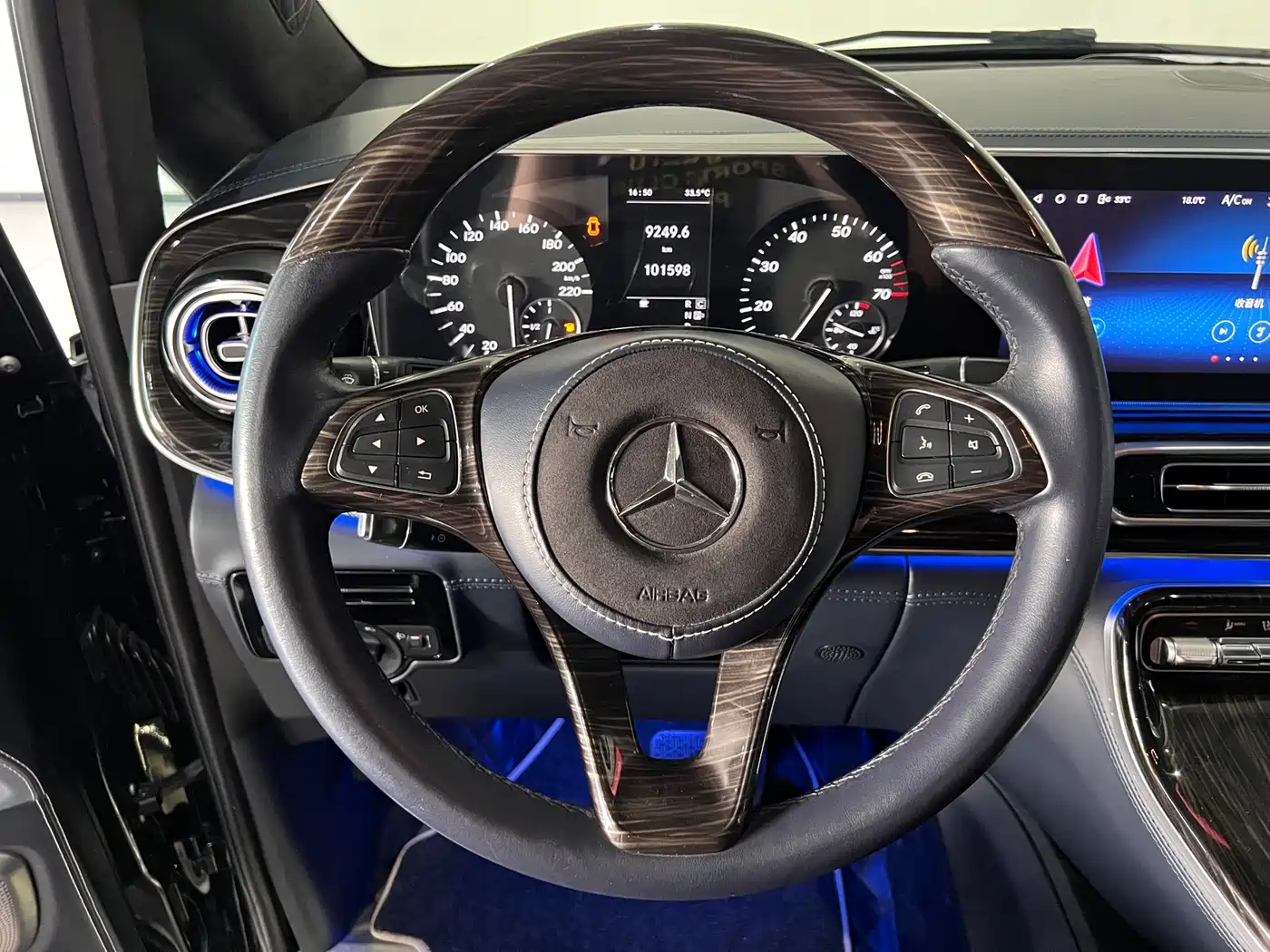 Mercedes-Benz Vito 2018 2.0T Elite Edition 7-seater China VI фото 13