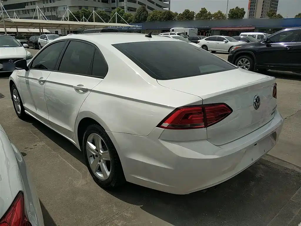 Volkswagen Lamando 2015 230TSI DSG Style фото 5