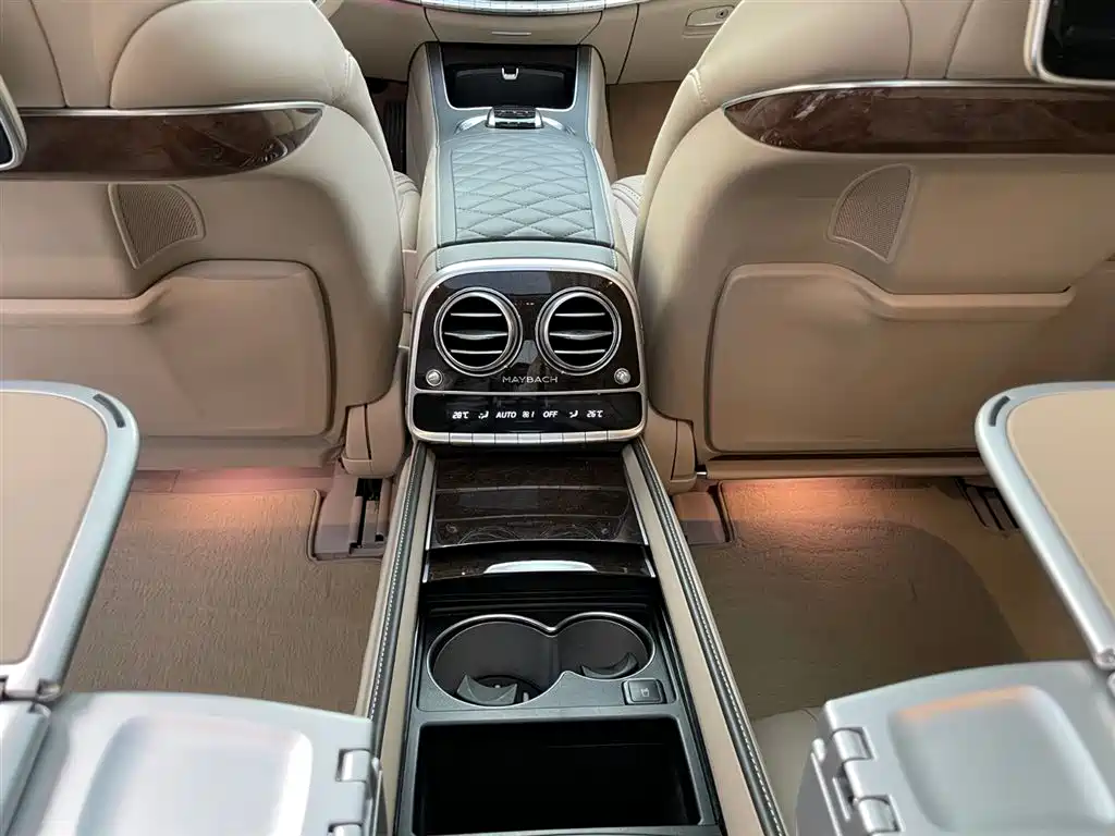 Mercedes-Benz Maybach S-Class 2015 S 600 фото 16