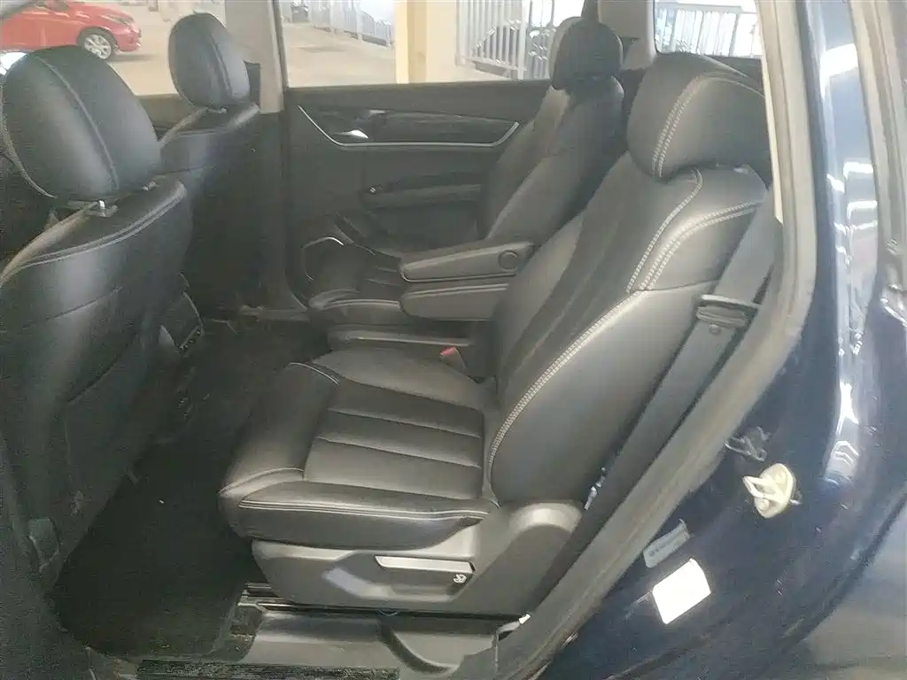 BYD Song MAX 2018 1.5T Auto Smart Connected Elite 6-Seater фото 17