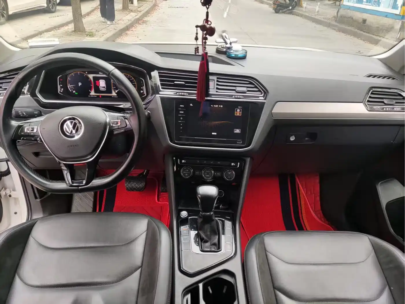 Volkswagen Tiguan L 2021 330TSI Automatic 2WD Smart фото 6