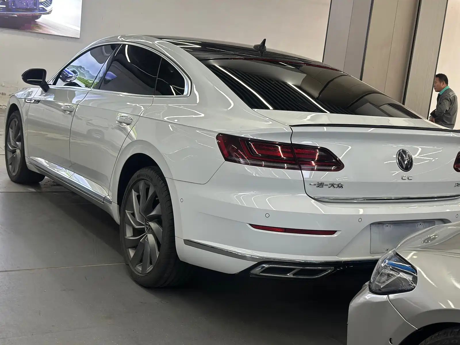 Photo 13 - Volkswagen CC