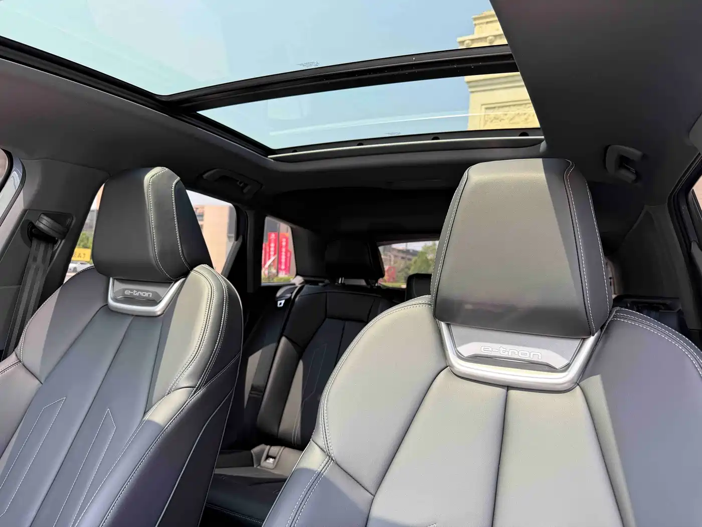 Audi Q4 e-tron 2024 40 e-tron Pioneer Edition фото 13
