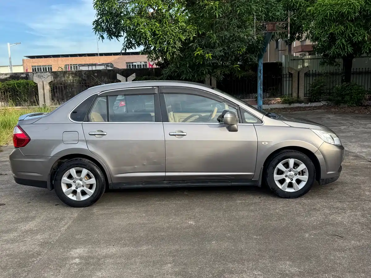 Venucia D50 2014 2013 1.6L Manual Fashion