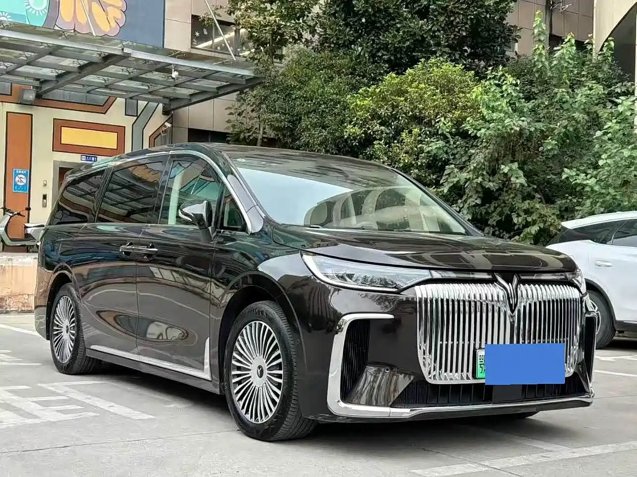 Voyah Auto Voyah Dreamer 2025 PHEV 4WD Kunpeng Premium Edition фото 3