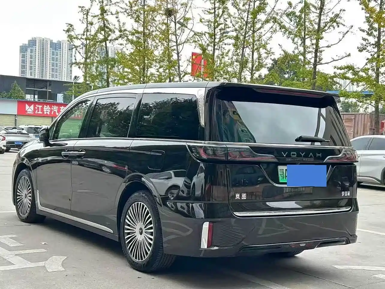 Voyah Auto Voyah Dreamer 2025 PHEV 4WD Kunpeng Premium Edition фото 18
