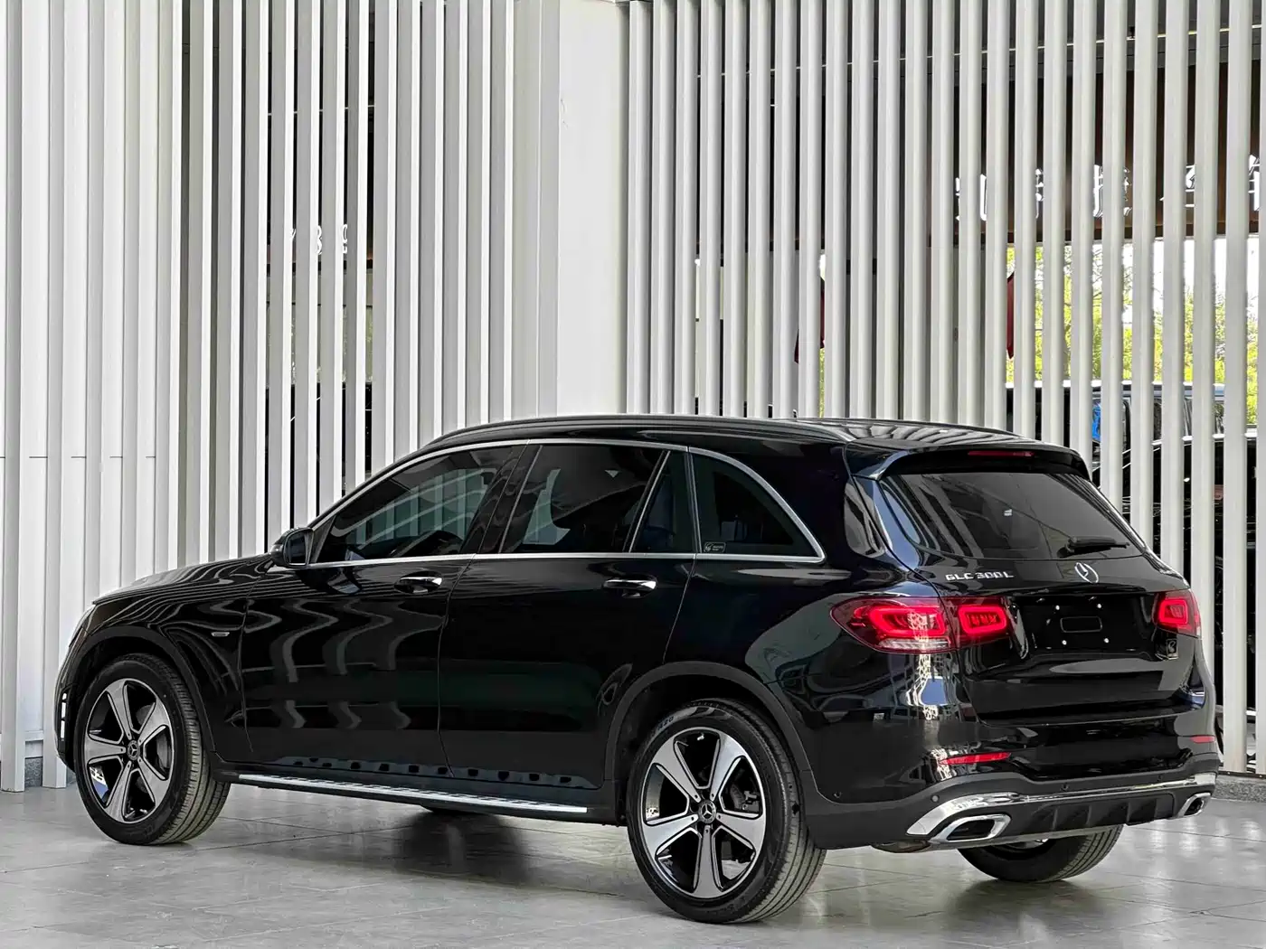 Mercedes-Benz GLC 2022 Facelift GLC 300 L 4MATIC Dynamic Collector's Edition фото 6