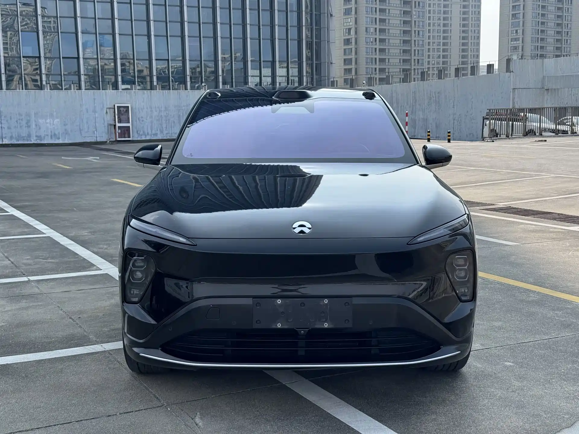 Фото 2 - NIO EC7