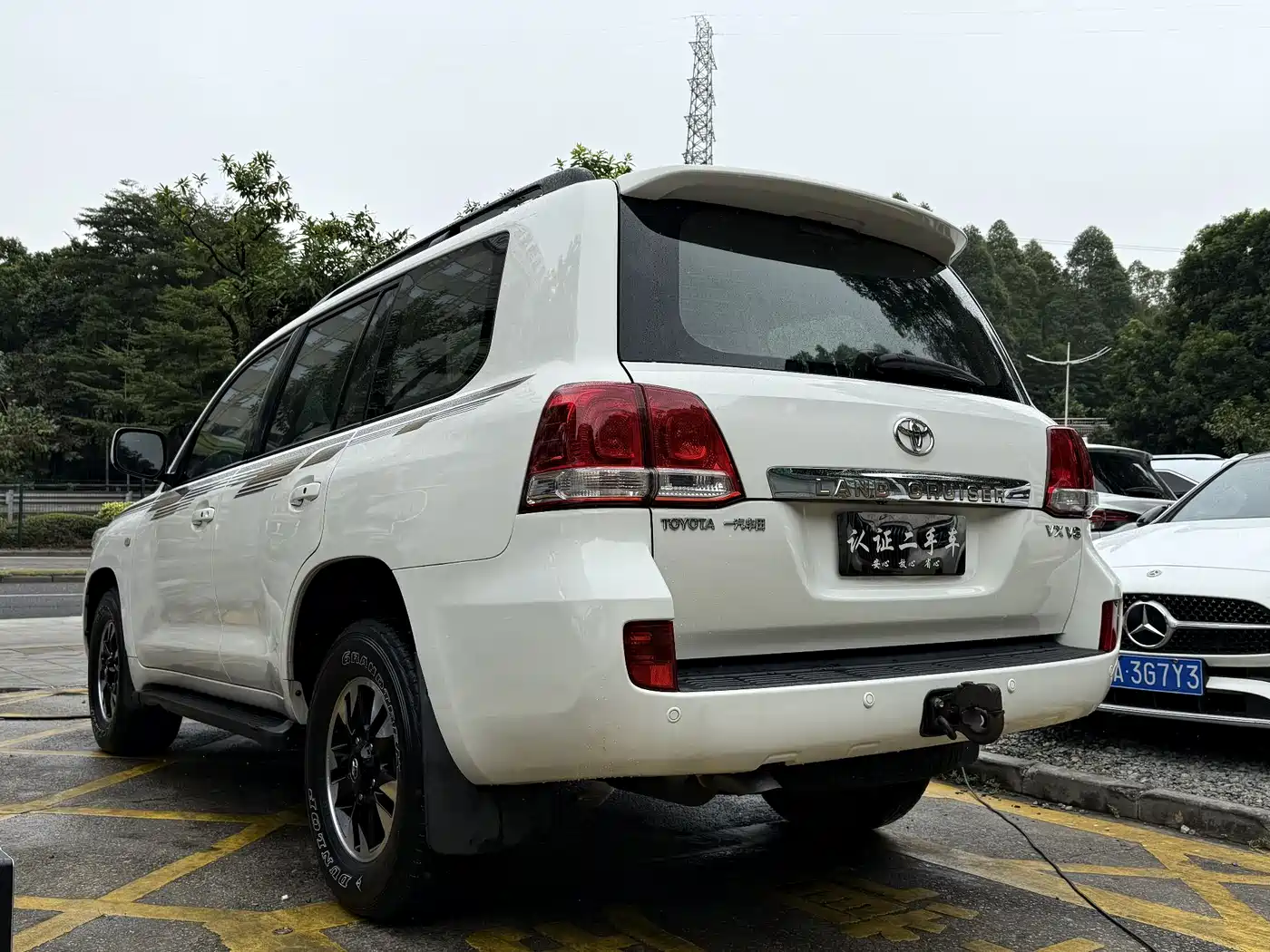 Toyota Land Cruiser 2010 Model 4.7L Automatic VX фото 4