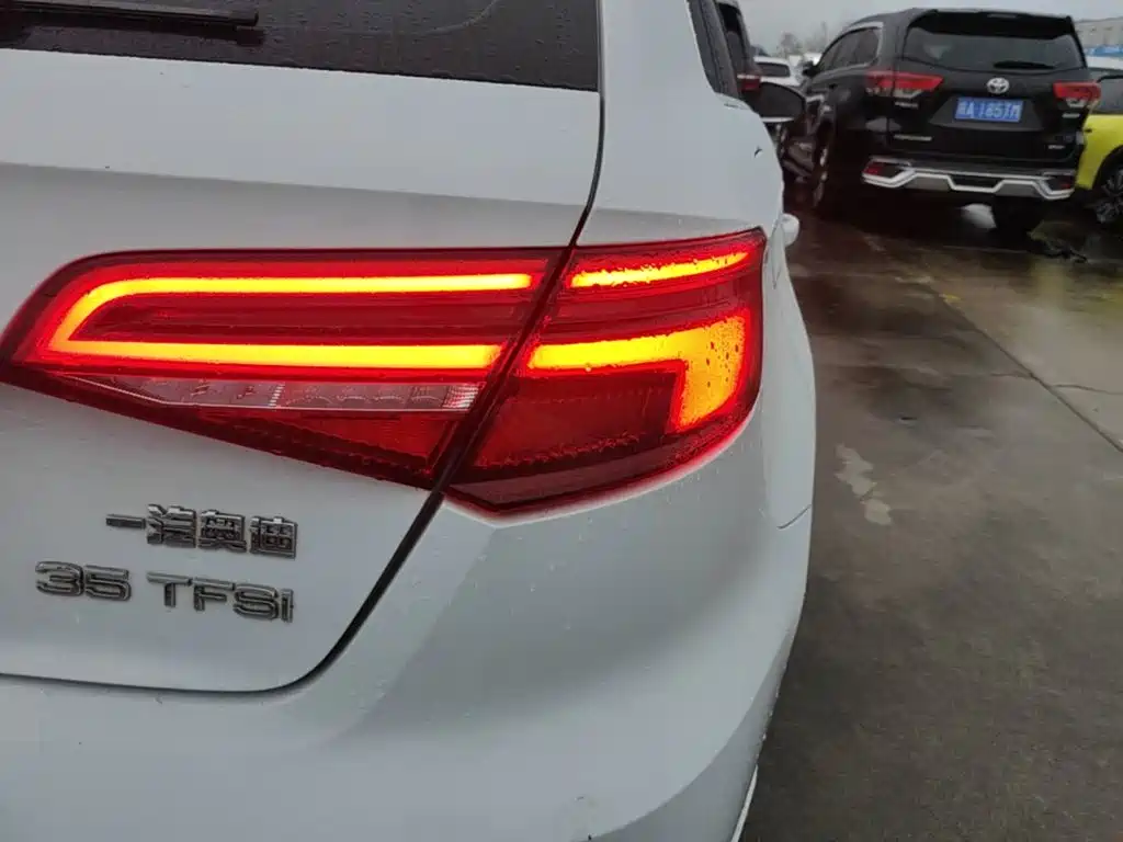 Photo 8 - Audi A3