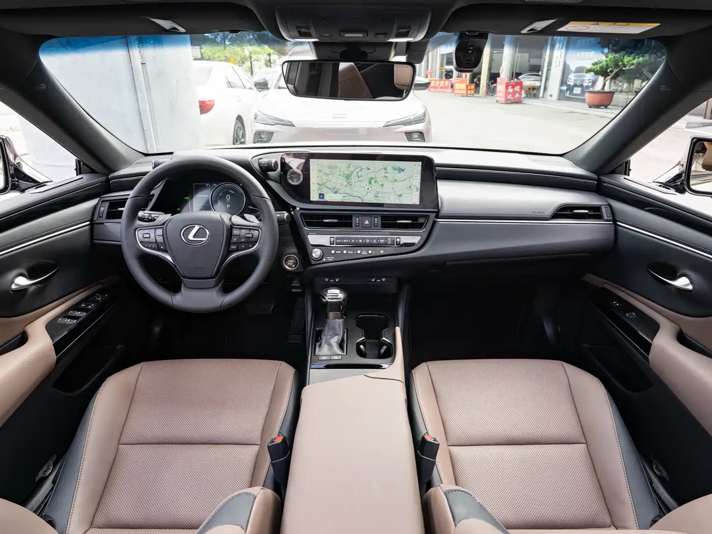 Lexus ES 2022 300h Ultimate Edition фото 15