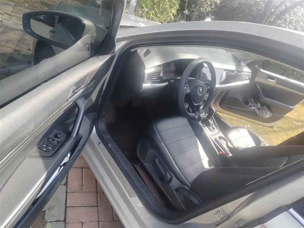 Volkswagen Lavida 2021 1.5L Auto Comfort Edition фото 14