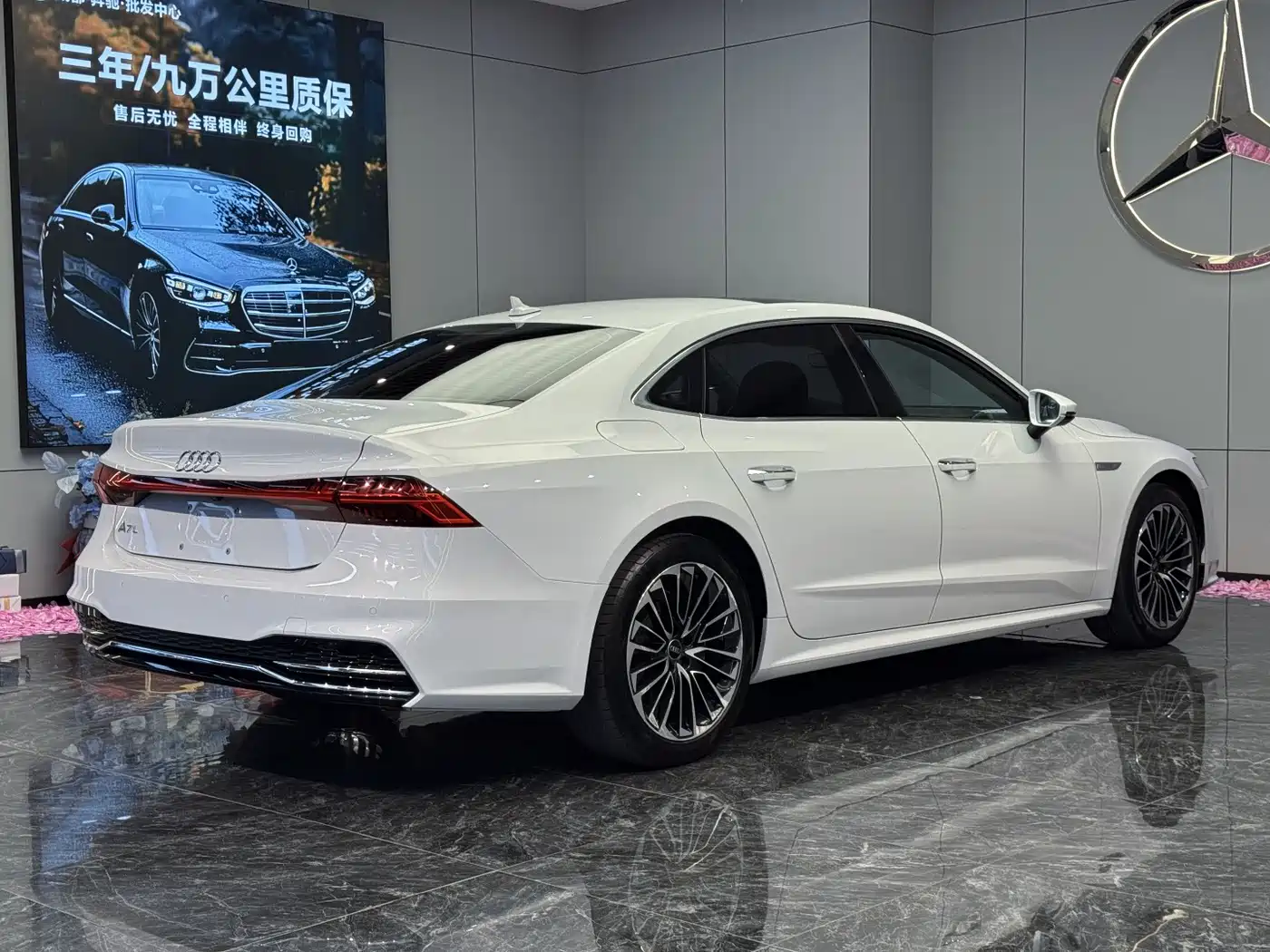 Audi A7L 2022 45 TFSI S-line Dream Builder Crystal Package фото 7
