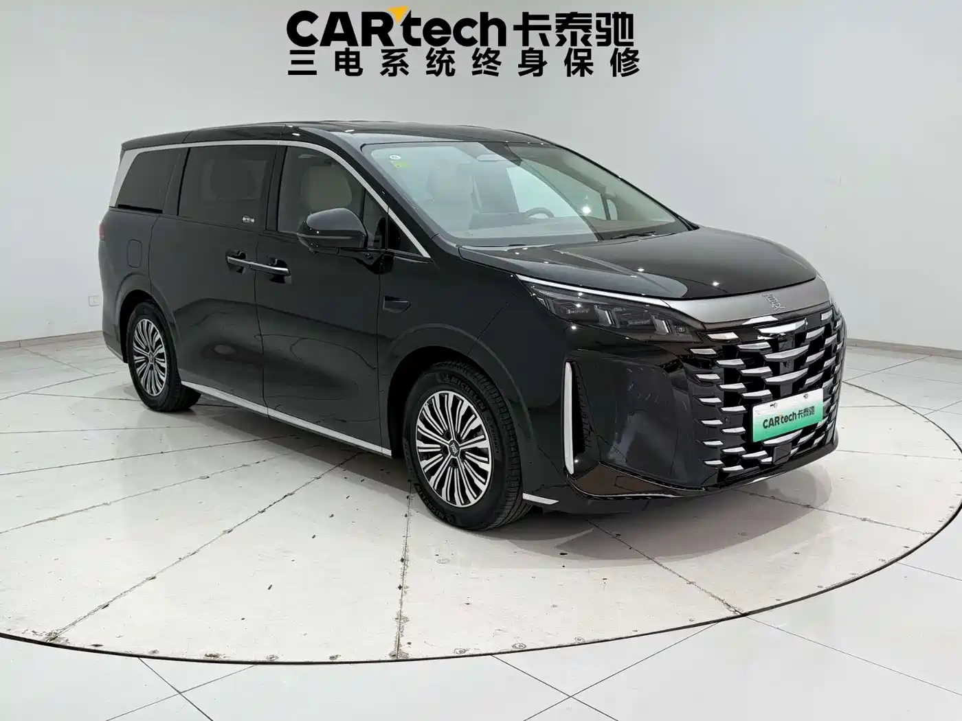 BYD Xia 2025 DM-i 1.5T 180km Surpass Edition фото 2