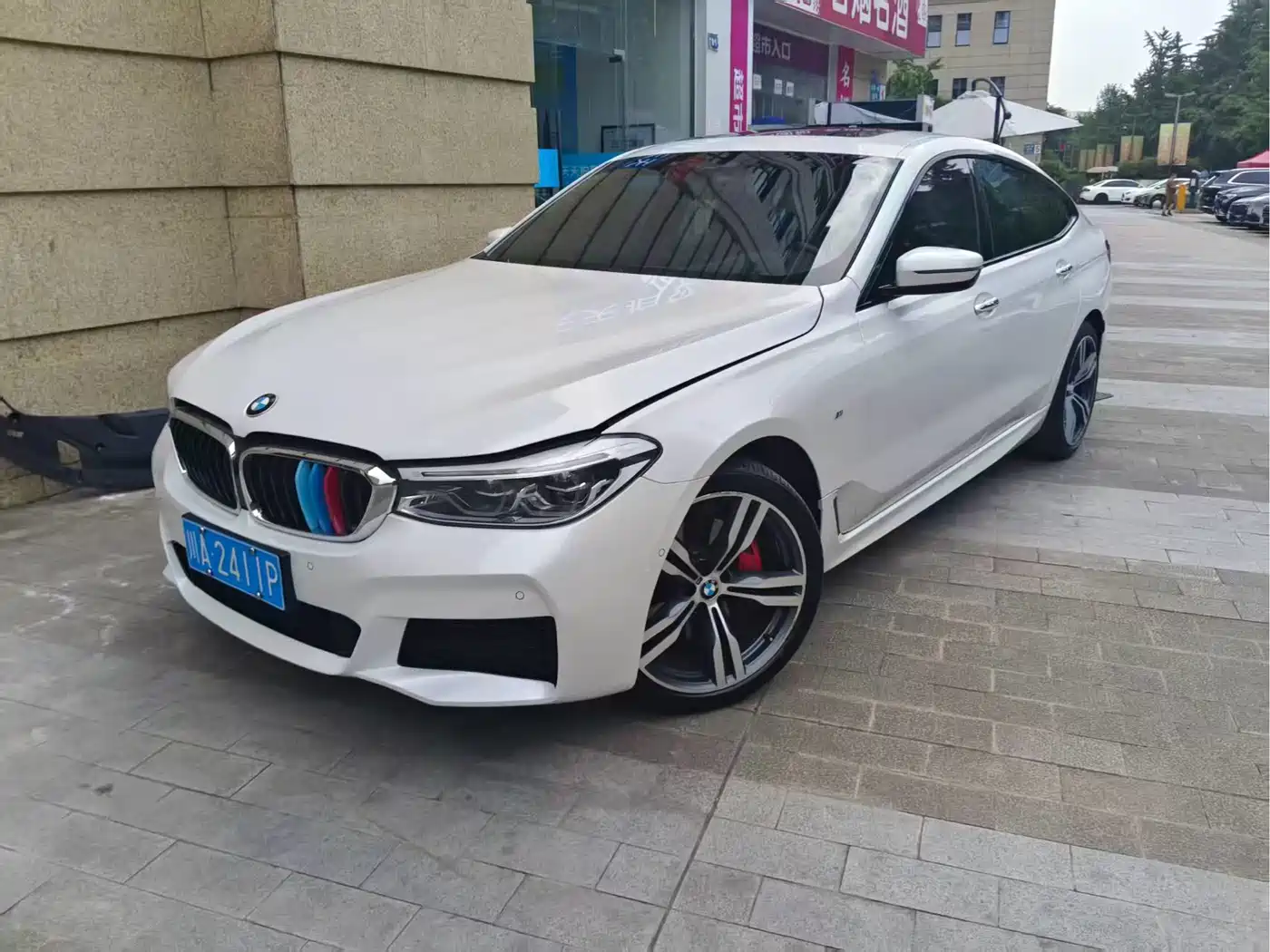 BMW 6 Series GT 2018 640i xDrive M Sport Package
