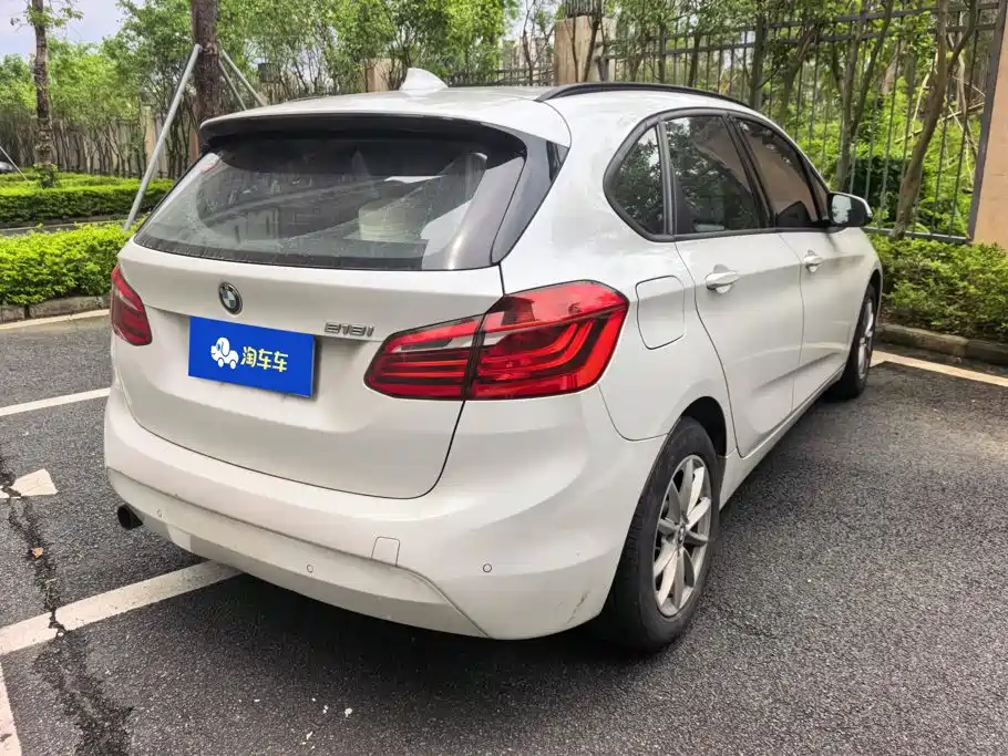 BMW 2 Series Touring 2016 2016 218i Fashion Model