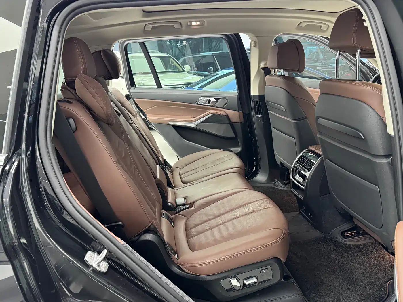 BMW X7 2020 xDrive40i Leading Luxury Package фото 10