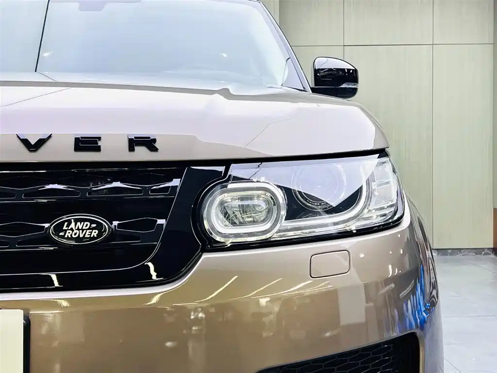 Land Rover Range Rover Sport 2016 Model 3.0 SC V6 HSE фото 7