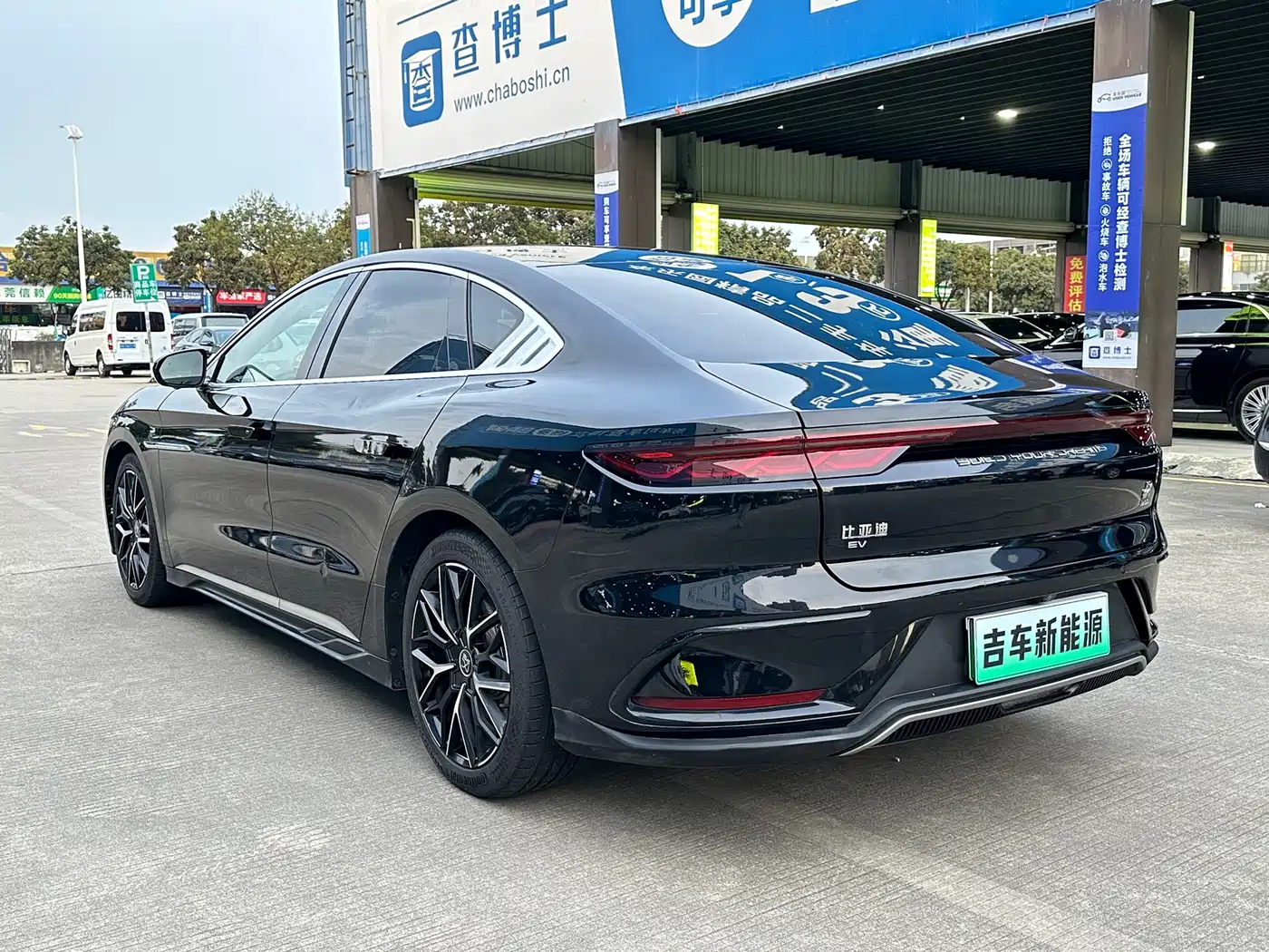BYD Han 2022 EV Genesis Edition 610KM AWD Premium фото 4