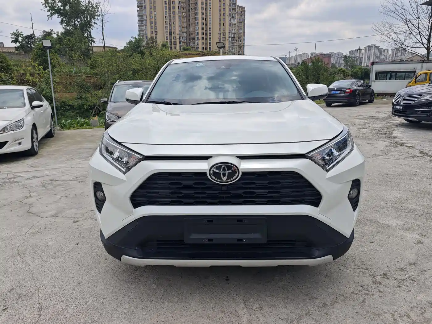 Toyota RAV4 Rongfang 2020 2.0L CVT 2WD Trend Edition фото 2