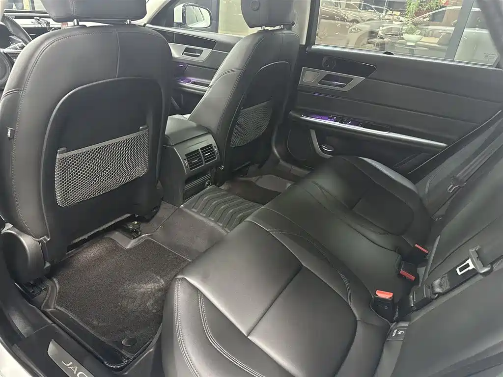 JAGUAR XFL