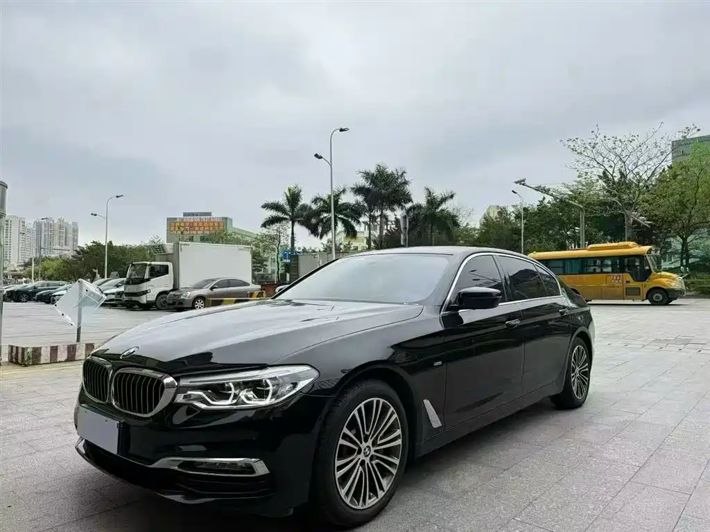 BMW 5 Series 2018 Facelift 530Li Exclusive Luxury Package