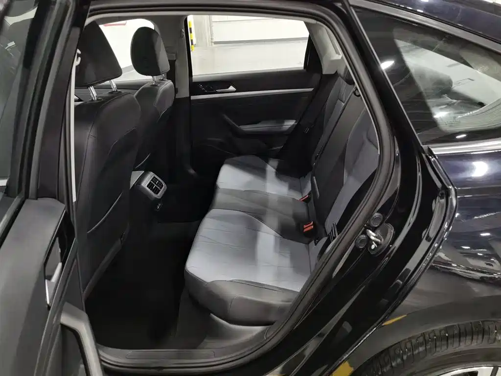 Volkswagen Lavida 2024 Model 1.5L Automatic 5 Million Edition фото 15