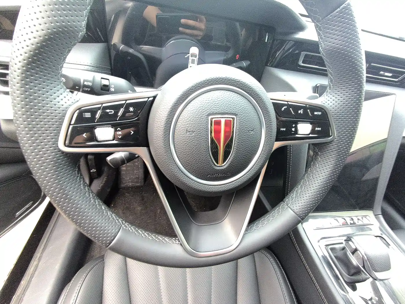 Hongqi H5 2023 1.5T DCT Smart Connect Joy Edition фото 7