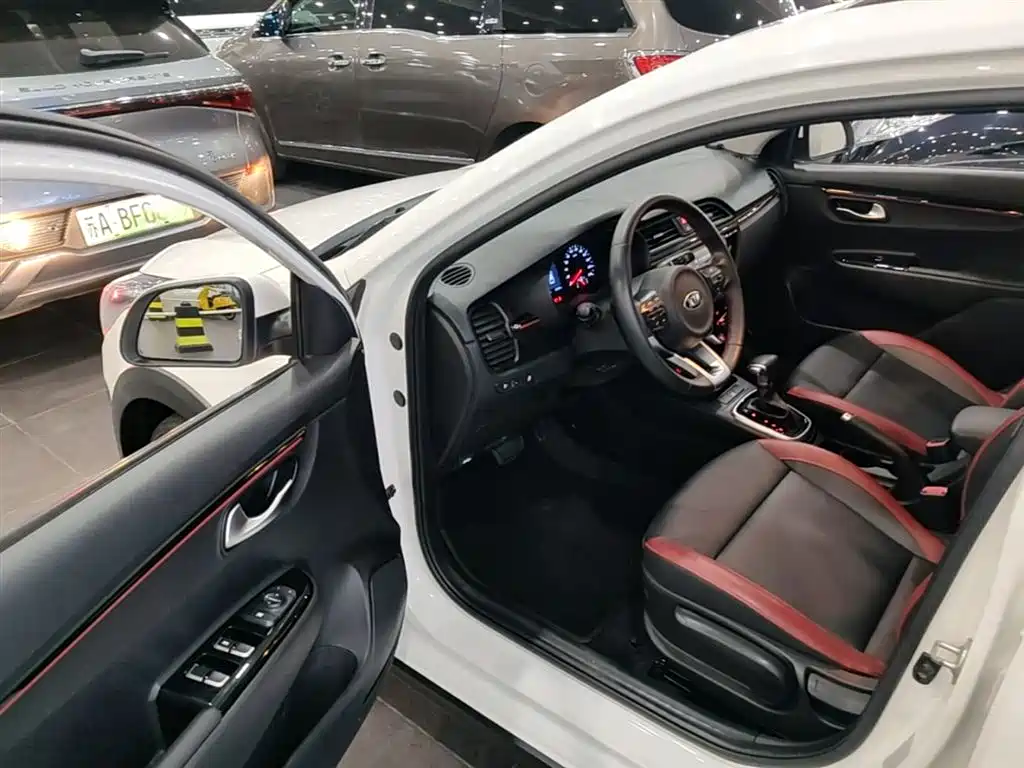 Kia KX CROSS 2019 1.6L Automatic Smart Sunroof Edition China VI фото 16
