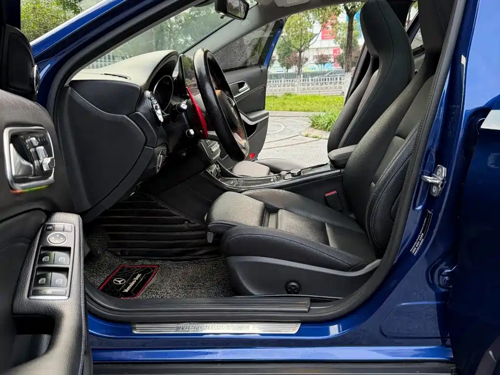 Mercedes-Benz GLA 2018 GLA 200 Fashion фото 10