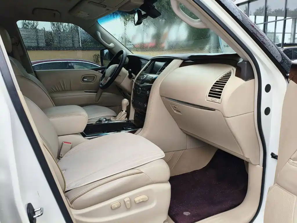 Фото 9 - Infiniti QX80