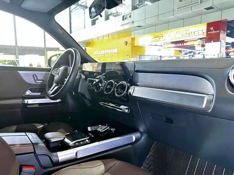 Mercedes-Benz GLB 2023 Facelift GLB 200 Dynamic фото 17
