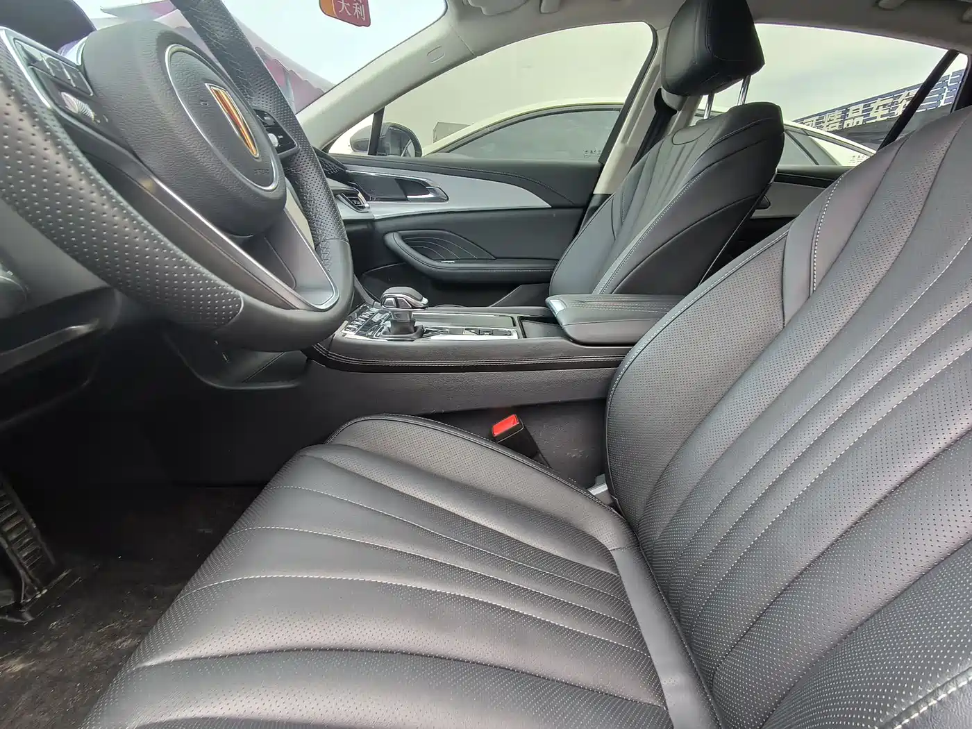 Hongqi H5 2023 1.5T DCT Smart Connect Joy Edition фото 4