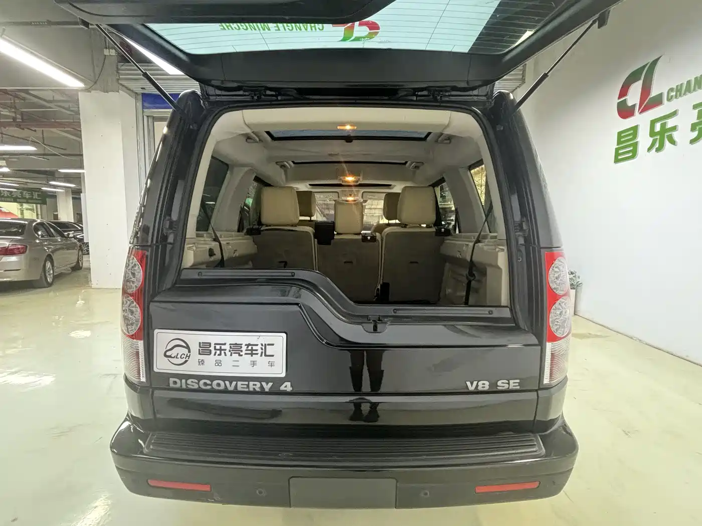 Land Rover Discovery 2012 5.0 V8 SE фото 7