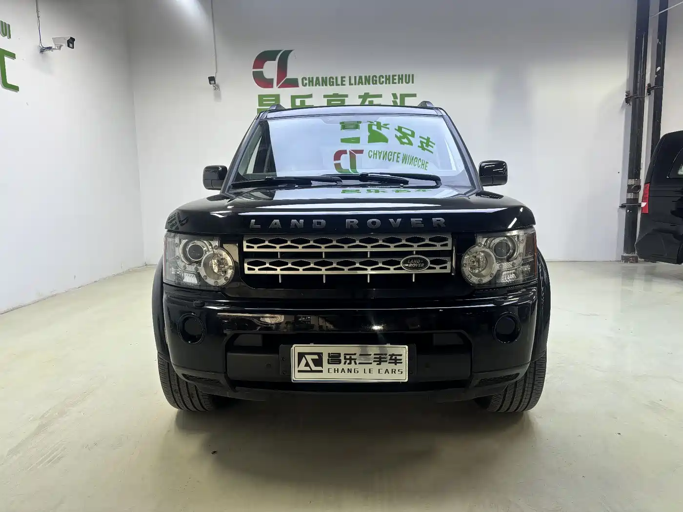 Land Rover Discovery 2012 5.0 V8 SE фото 2