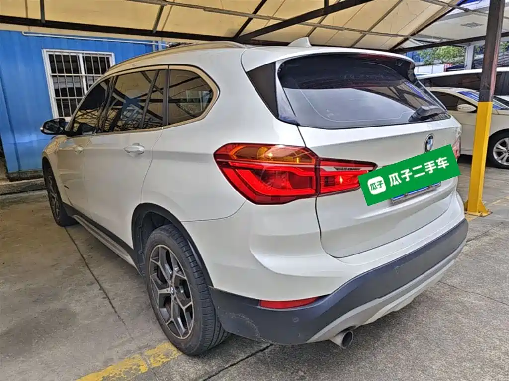 BMW X1 2018 sDrive18Li Premium Model фото 5
