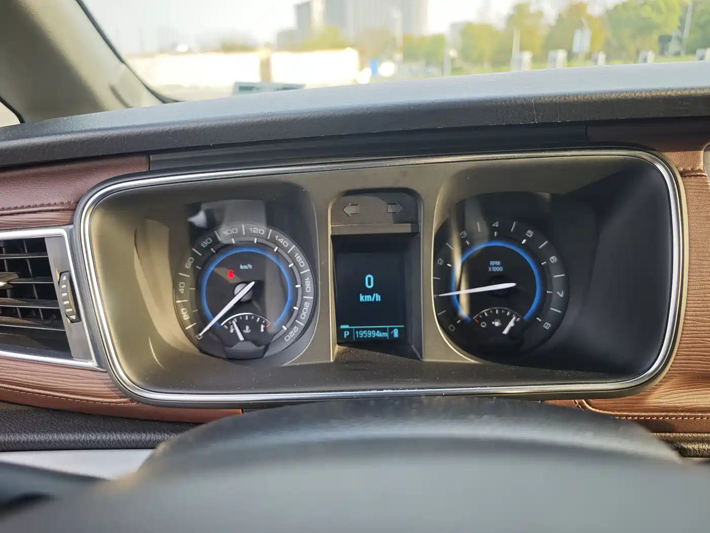 Buick GL8 2014 2.4L CT Luxury Business Comfort фото 12