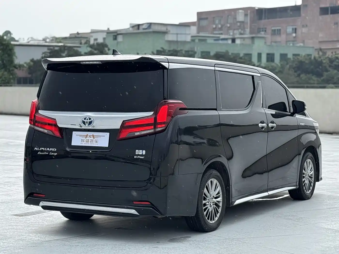 Toyota Alphard 2021 Hybrid 2.5L Premium фото 4