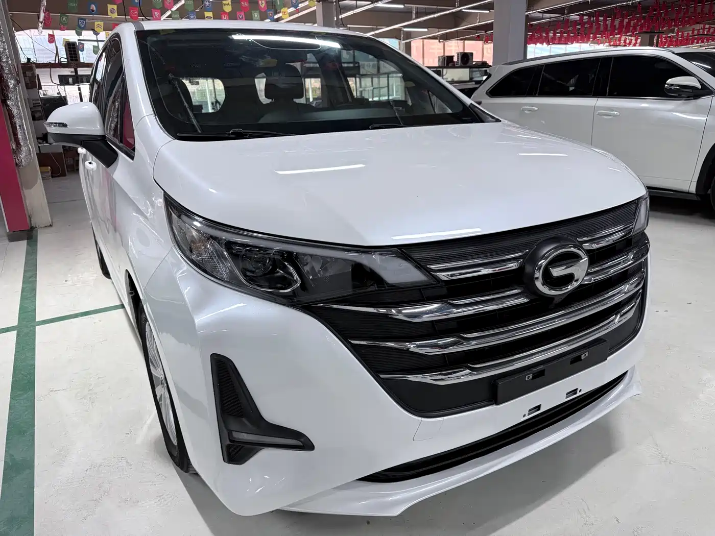 GAC Trumpchi Trumpchi M6 2019 270T Automatic Luxury (7-seater) China V фото 3